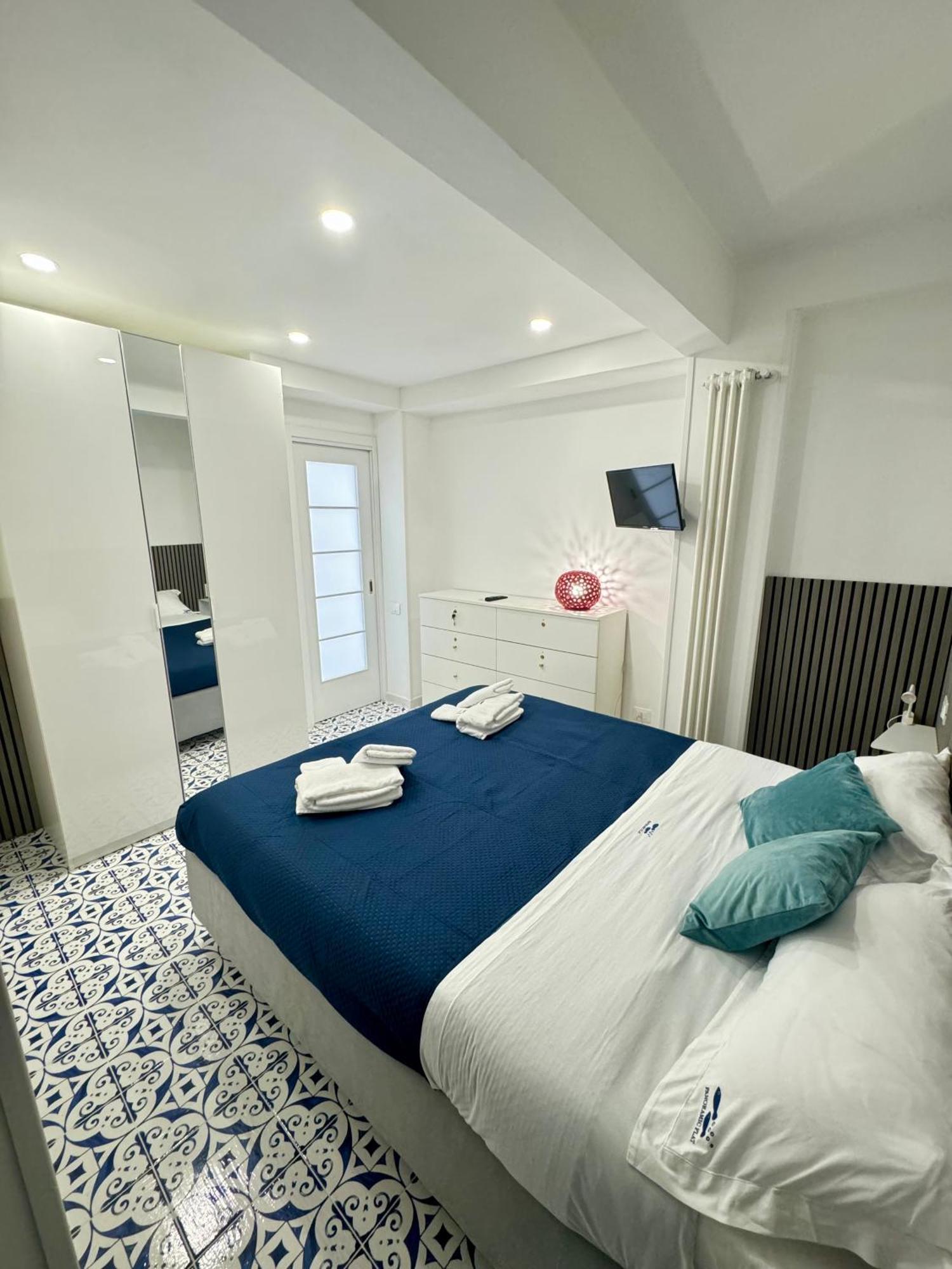 Апартаменты Panoramic Flat Amalfi Coast - Sea View 1 Виетри Экстерьер фото