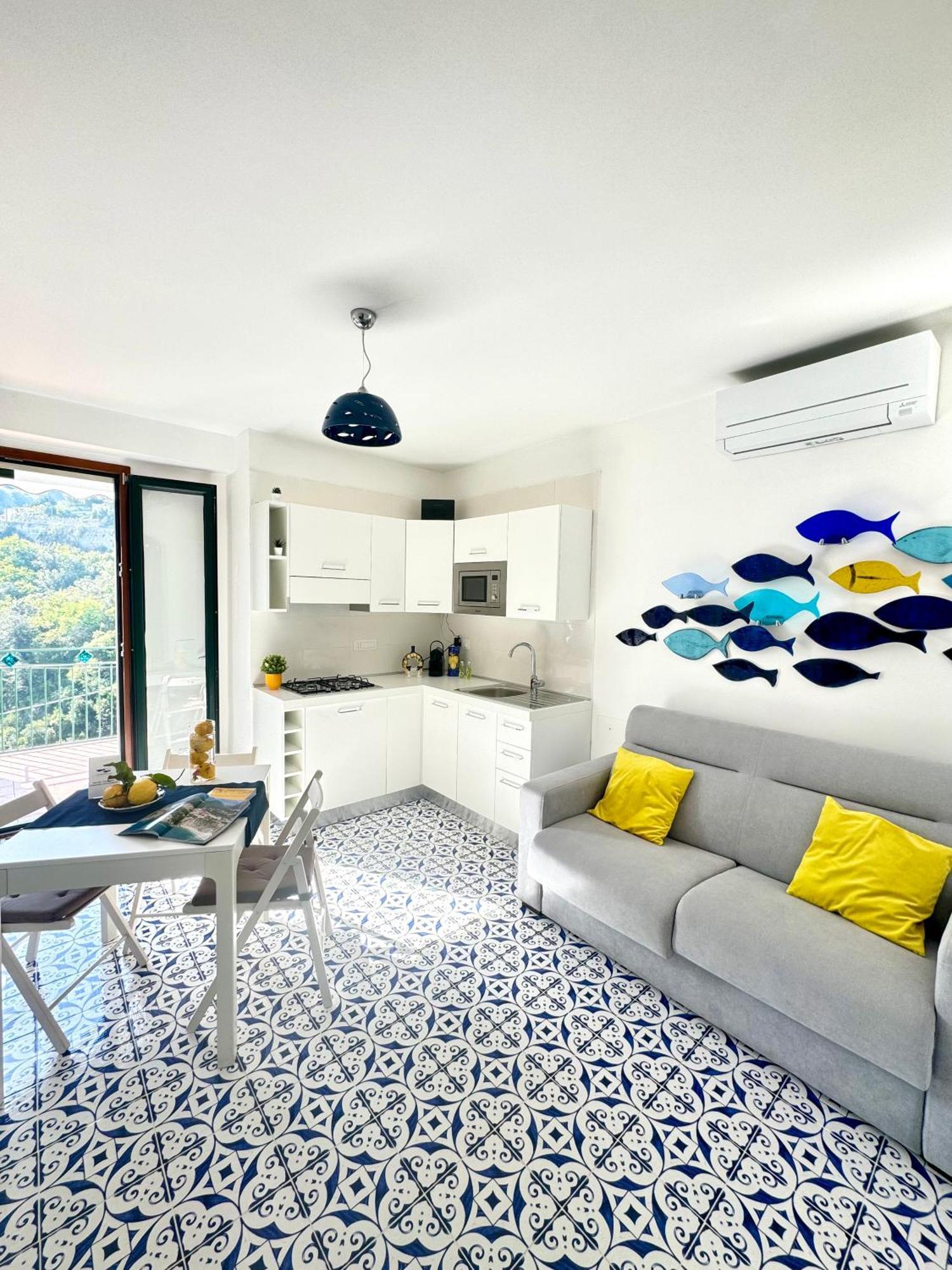 Апартаменты Panoramic Flat Amalfi Coast - Sea View 1 Виетри Экстерьер фото