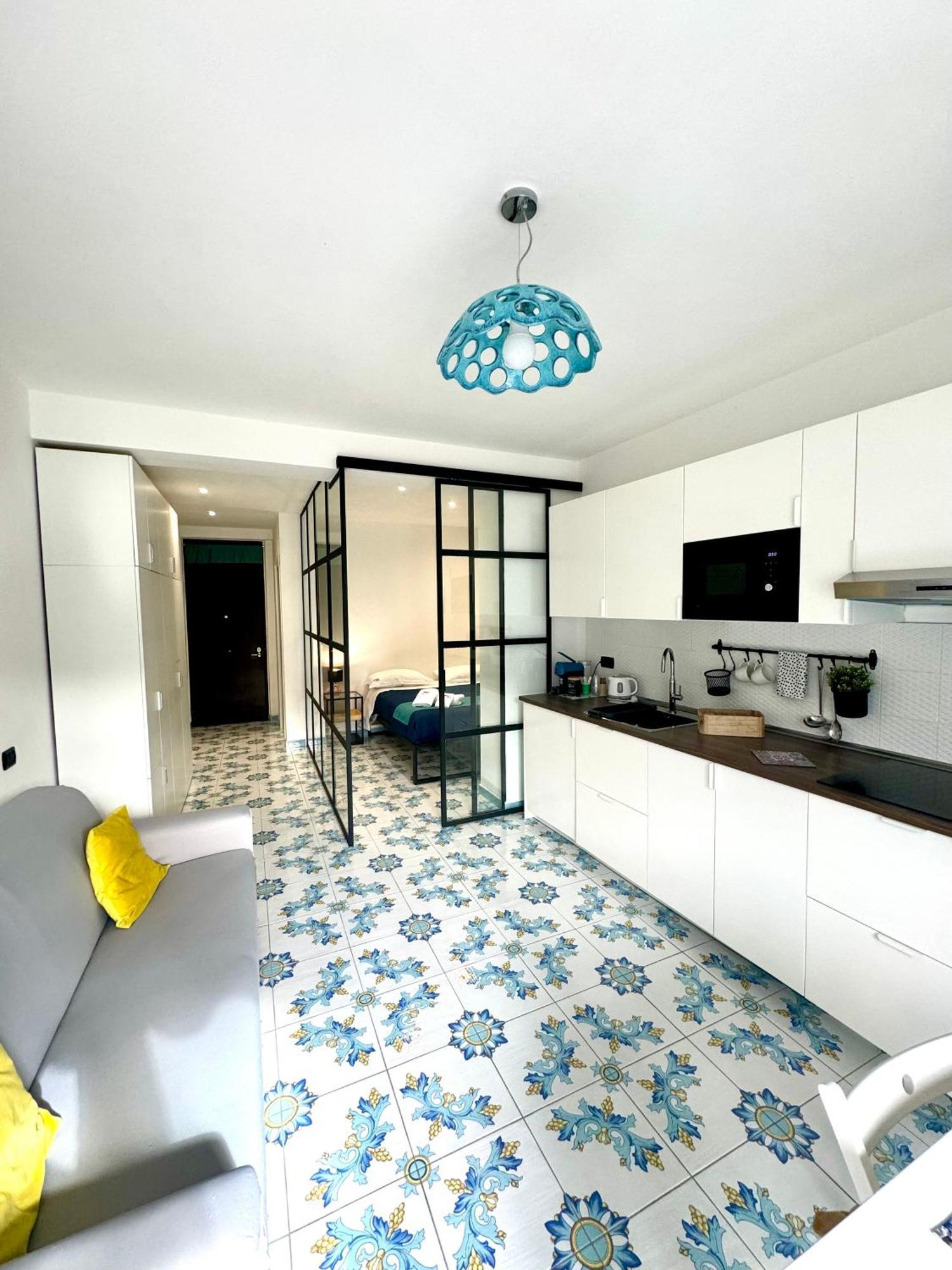 Апартаменты Panoramic Flat Amalfi Coast - Sea View 1 Виетри Экстерьер фото